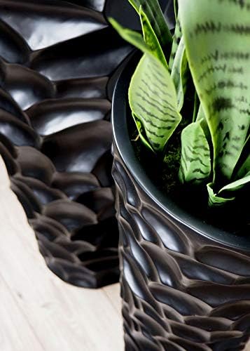 Lux Textura Fiberglass Planter - Image 2
