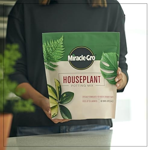 Miracle-Gro Houseplant Potting Mix, 4 qt. (Pack of 10) - Image 6