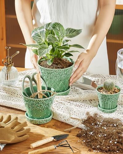 Metahom Ceramic Plant Pots Set of 3, Green Color, Embossed Design - Image 4